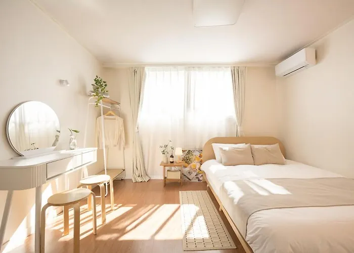 Appartement 3-min Walk To Mangwon Market, Free Parking&luggage Storage, Sleeps 10