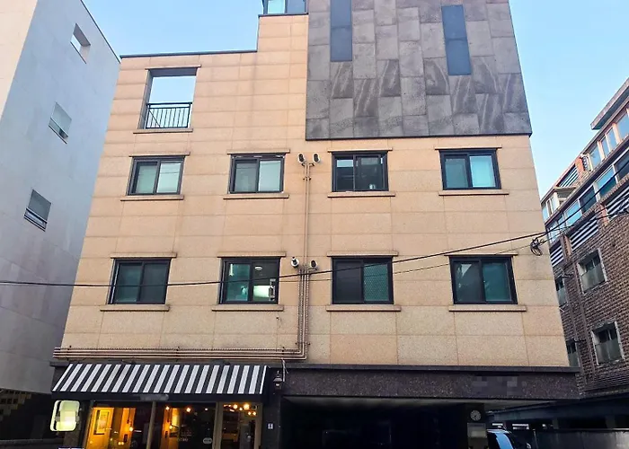 3-min Walk To Mangwon Market, Free Parking&luggage Storage, Sleeps 10 Appartement Seoel