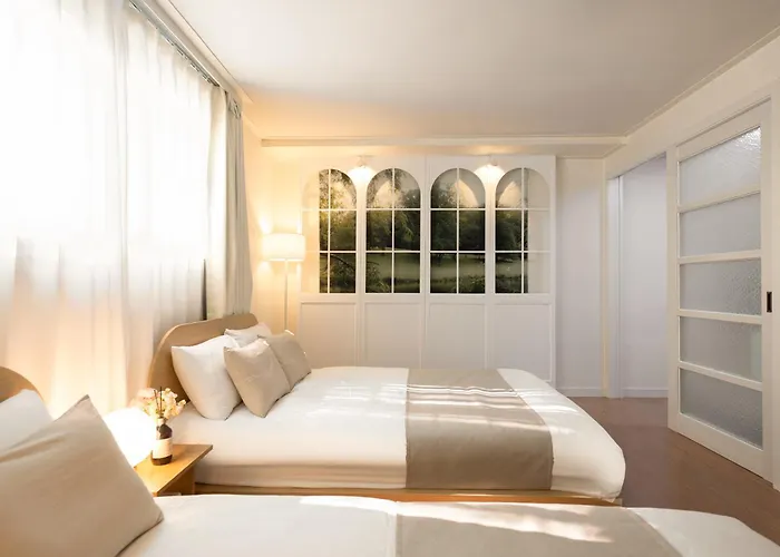 3-min Walk To Mangwon Market, Free Parking&luggage Storage, Sleeps 10 Appartement *