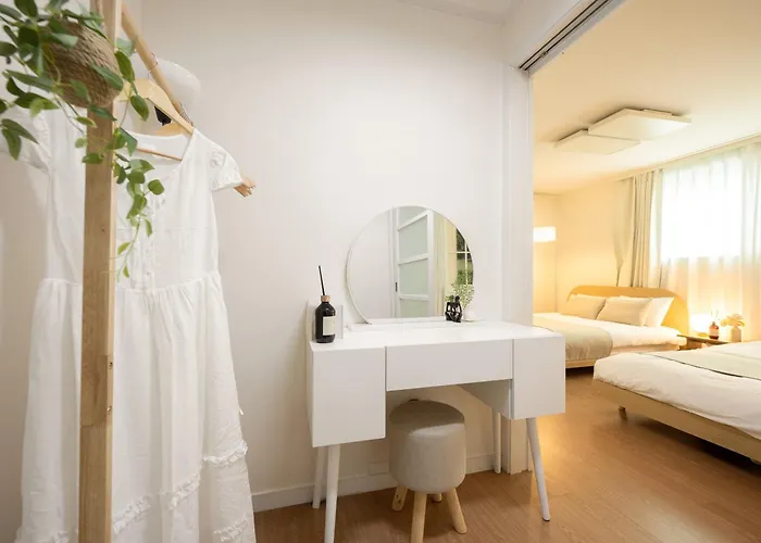 Appartement 3-min Walk To Mangwon Market, Free Parking&luggage Storage, Sleeps 10 *
