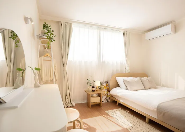 3-min Walk To Mangwon Market, Free Parking&luggage Storage, Sleeps 10 *