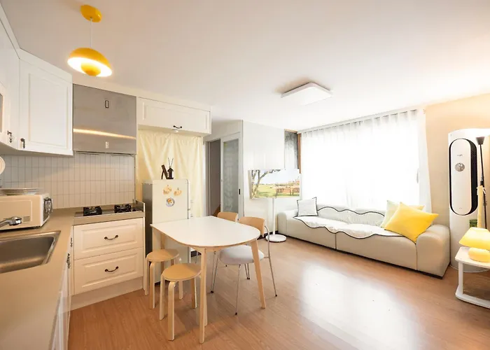 Appartement 3-min Walk To Mangwon Market, Free Parking&luggage Storage, Sleeps 10 Seoel