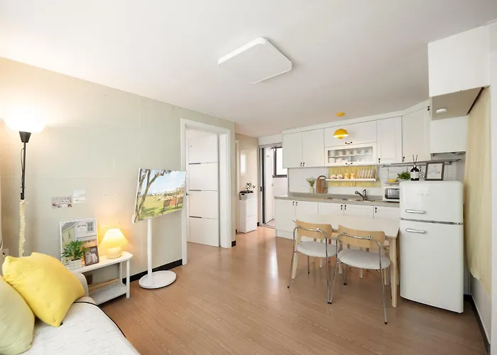 3-min Walk To Mangwon Market, Free Parking&luggage Storage, Sleeps 10 Seoel