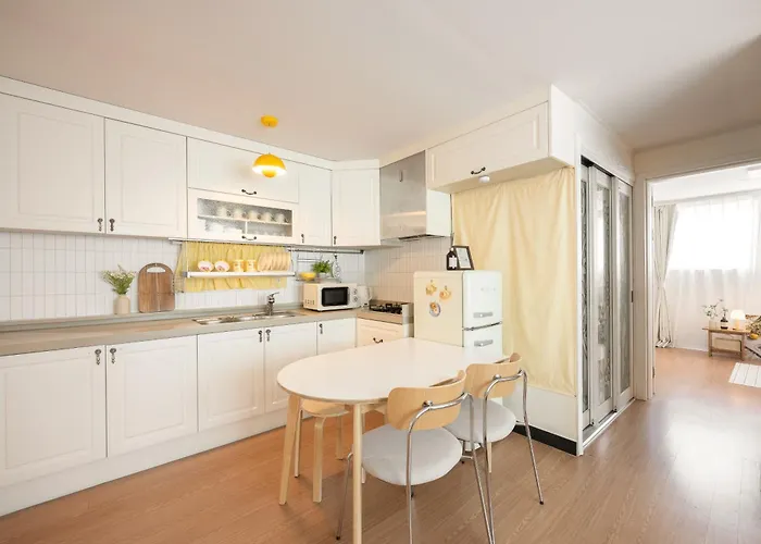 3-min Walk To Mangwon Market, Free Parking&luggage Storage, Sleeps 10 Appartement Seoel