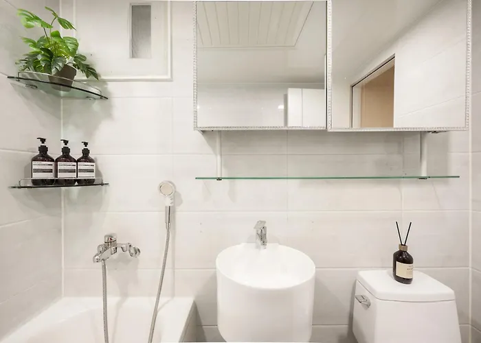 3-min Walk To Mangwon Market, Free Parking&luggage Storage, Sleeps 10 Appartement Seoel